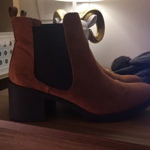 HM Chelsea-style Boots - Women's Tan